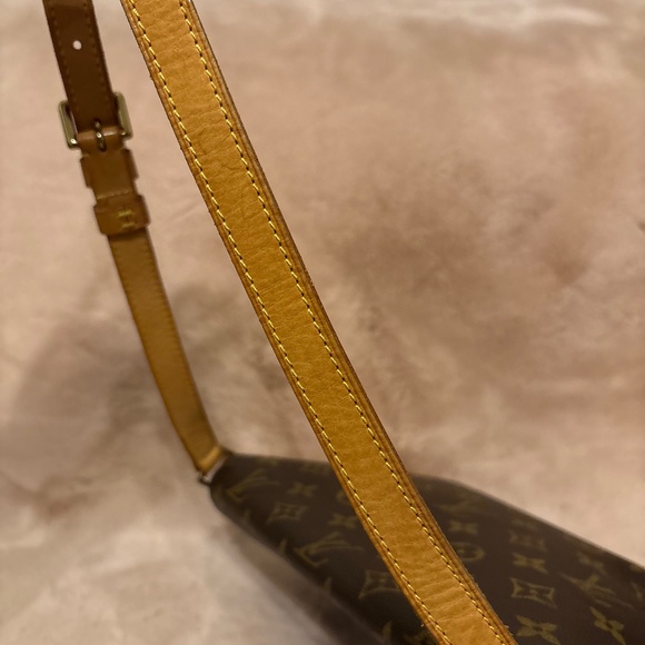 Vintage LV musette tango shoulder bag - Picture 3 of 16